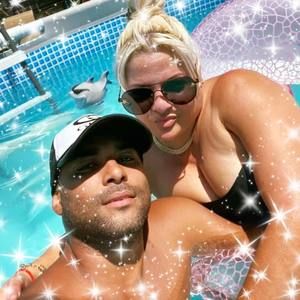 Meet your Posher, Rene